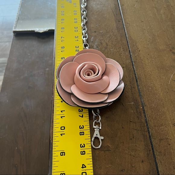 XXSOLDXX belt|Pink Flower tassel silver chain belt|small/medium - Picture 5 of 7